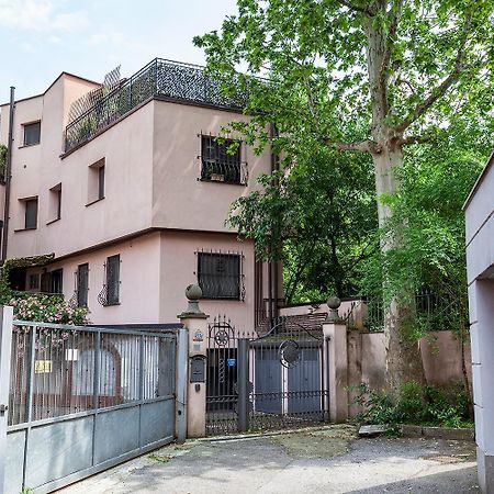 Duplex Luminoso In Zona Residenziale Apartamento Milão Exterior foto